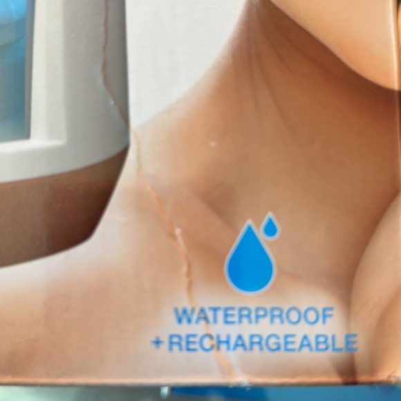 Conair - Sonic Advantage Facial Brush Pod with Induction charging - White - Picture 6 of 10